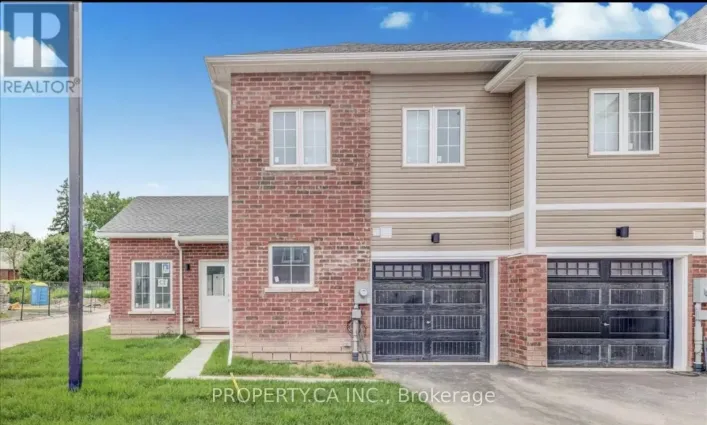 UPPER - 3 WATERLEAF TRAIL, Welland