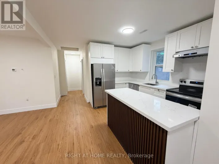 UPPER - 300 SOUTH KINGSWAY, Toronto