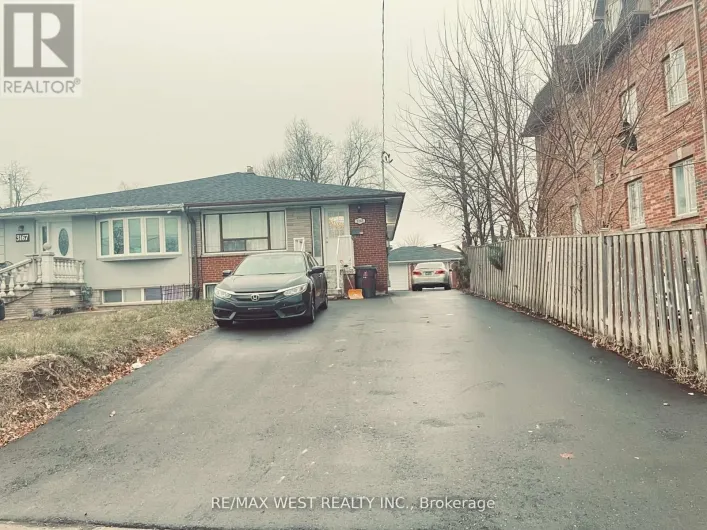 UPPER - 3165 WESTON ROAD, Toronto