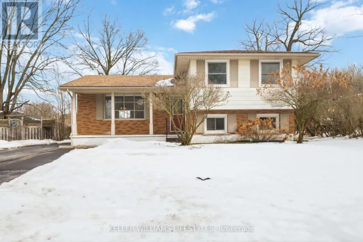 UPPER - 32 ROLLSCOURT GARDENS, London North