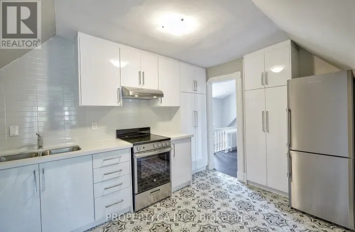 UPPER - 345 GLADSTONE AVENUE, Toronto