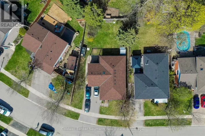 UPPER - 37 DUNHILL CRESCENT, Guelph