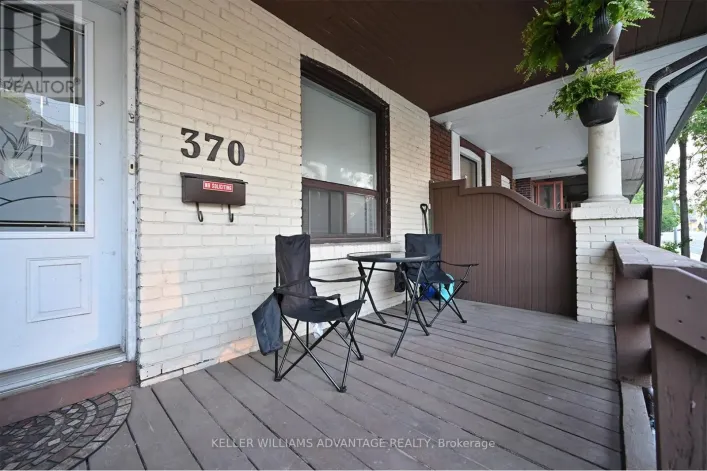 UPPER - 370 WOODBINE AVENUE, Toronto