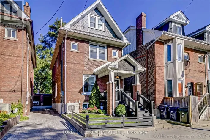 UPPER - 373 WOODBINE AVENUE, Toronto