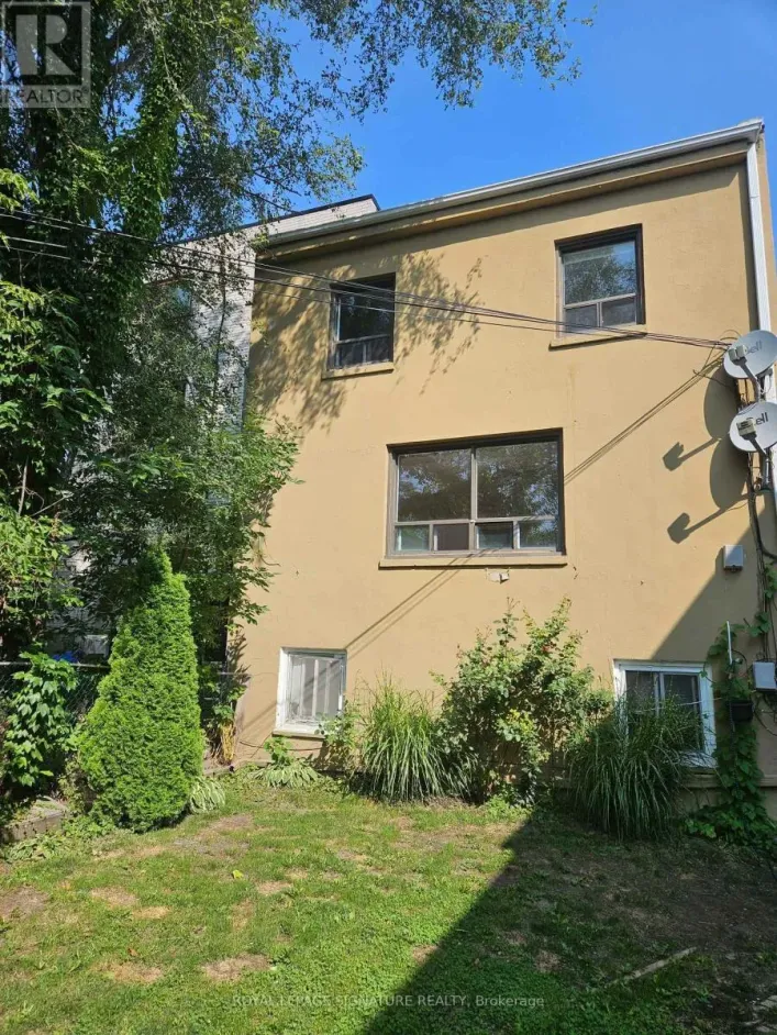 UPPER - 3775 LAKE SHORE BOULEVARD W, Toronto