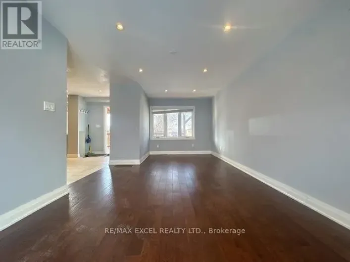 UPPER - 39 CRITTENDEN SQUARE, Toronto