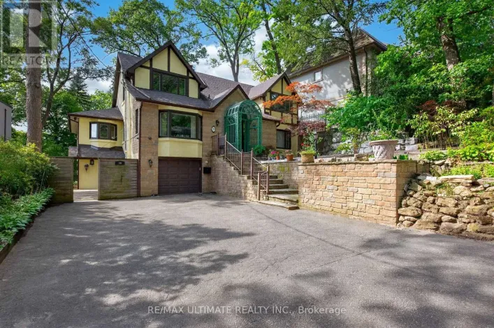 UPPER - 39 RIVERSIDE CRESCENT, Toronto