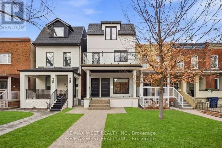 UPPER - 390 SAINT CLARENS AVENUE, Toronto