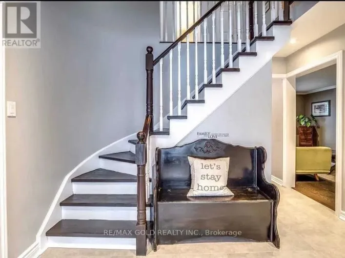 UPPER - 40 BARR CRESCENT, Brampton