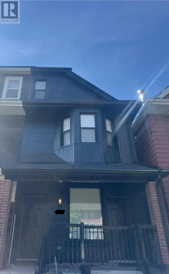 #UPPER - 414 PERTH AVENUE, Toronto