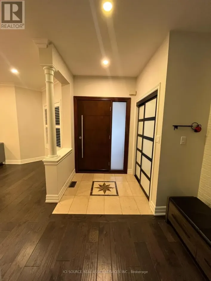 UPPER - 419 SENECA COURT, Newmarket