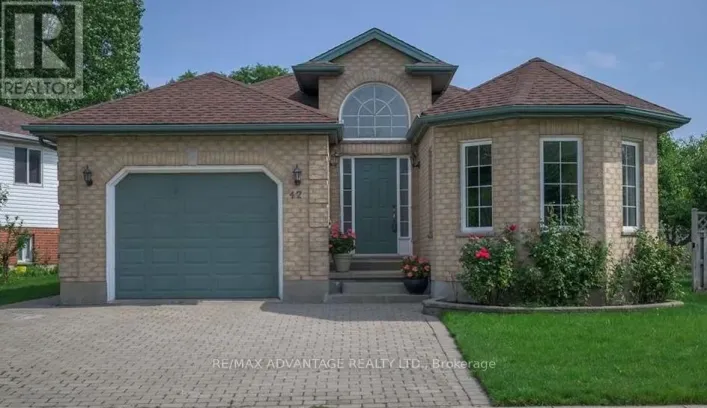 UPPER - 42 STONEHENGE ROAD N, London East