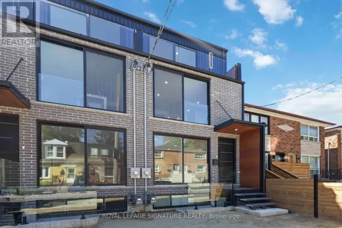UPPER - 43A CUMMINGS STREET, Toronto