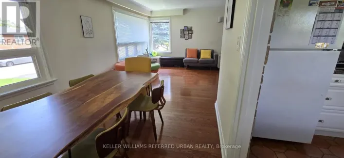 UPPER - 49 HALKIN CRESCENT, Toronto