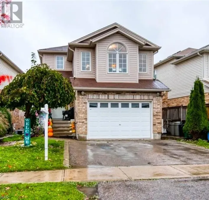 UPPER - 490 ACTIVA AVENUE, Kitchener