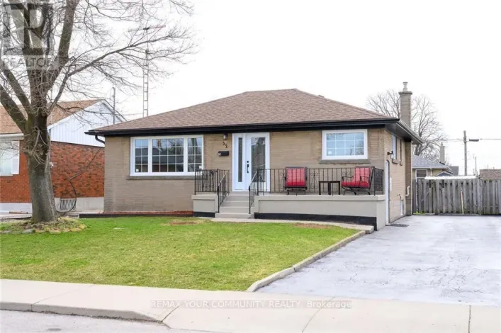 UPPER - 52 ELLIOTT AVENUE, Hamilton
