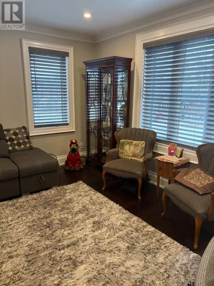 UPPER - 533 DANFORTH ROAD, Toronto