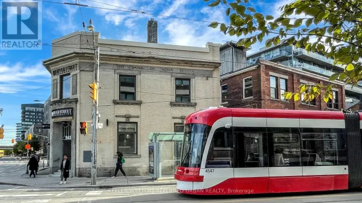 UPPER - 541 QUEEN STREET E, Toronto