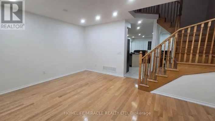 UPPER - 555 GARDEN WALK, Mississauga