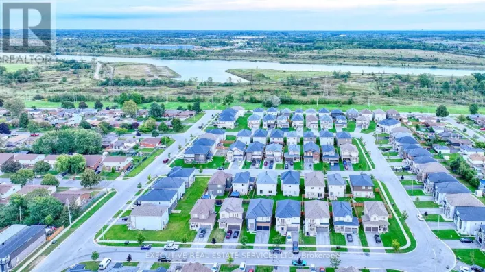 UPPER - 57 BETHUNE AVENUE, Welland