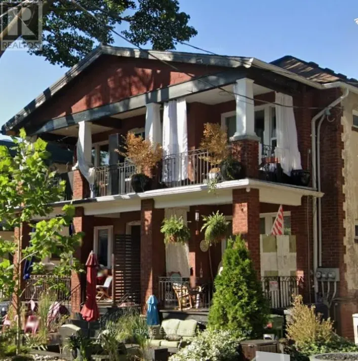 UPPER - 62 SCARBORO BEACH BOULEVARD, Toronto