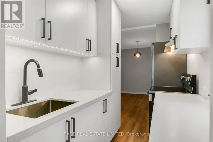UPPER - 633 ST CLAIR AVENUE W, Toronto