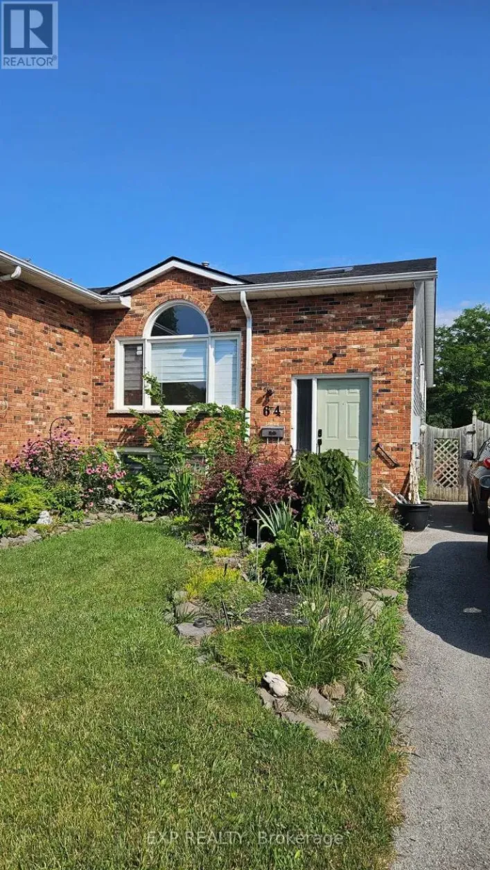 UPPER - 64 CHAPEL HILL CRESCENT, Welland
