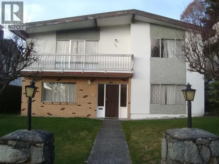 Upper 644 W 14TH STREET, North Vancouver