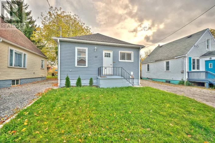 UPPER - 65 ALMOND STREET, Welland