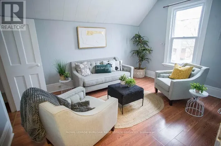 UPPER - 67 TERRACE HILL STREET, Brantford