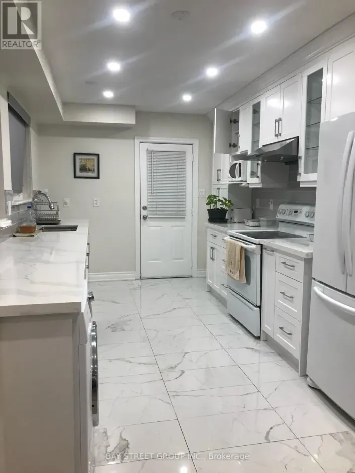 UPPER - 69 LEHAR CRESCENT, Toronto