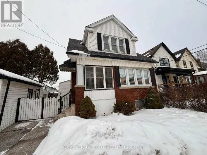 UPPER - 69 ROXBOROUGH AVENUE, Hamilton