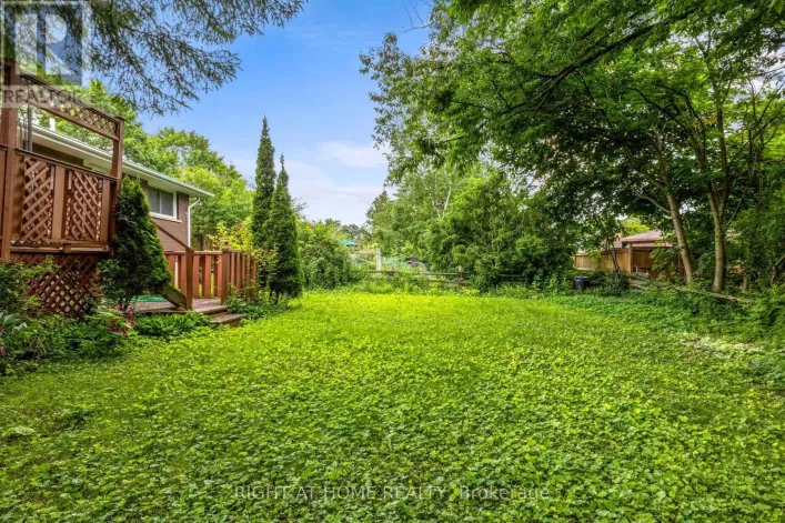 UPPER - 695 GLEN FORREST BOULEVARD, Waterloo