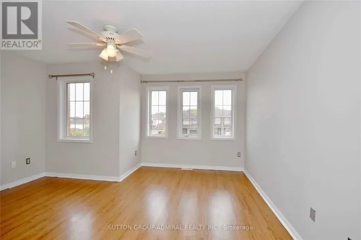 UPPER - 70 HAWTHORNE CRESCENT, Barrie