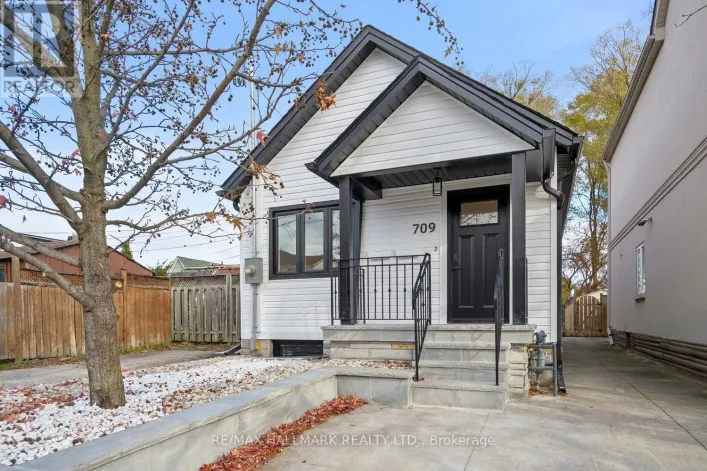 UPPER - 709 WILLARD AVENUE, Toronto