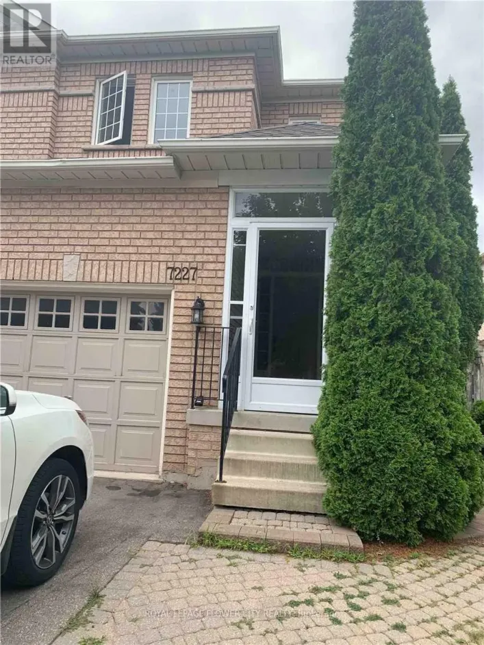 UPPER - 7227 PARA PLACE, Mississauga