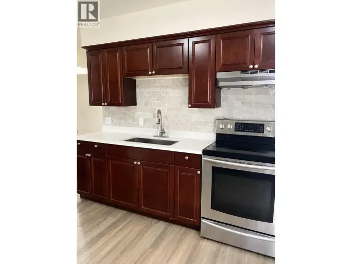 Upper 7429 CANADA WAY, Burnaby