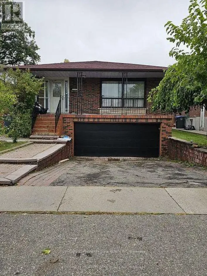UPPER - 7600 MIDDLESHIRE DRIVE, Mississauga