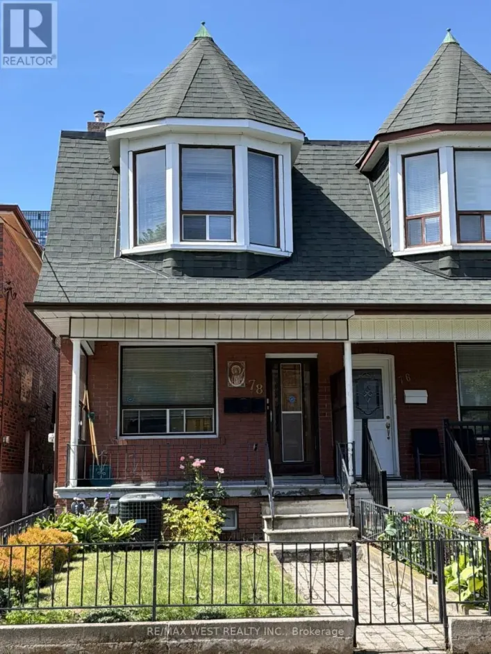 UPPER - 78 MILLICENT STREET, Toronto