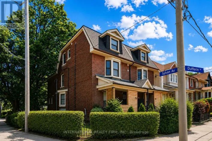 UPPER - 793 DUFFERIN STREET, Toronto