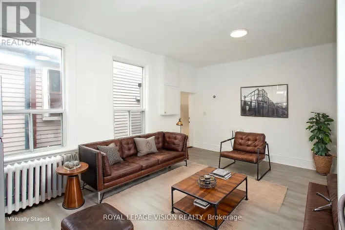UPPER - 819 PAPE AVENUE, Toronto