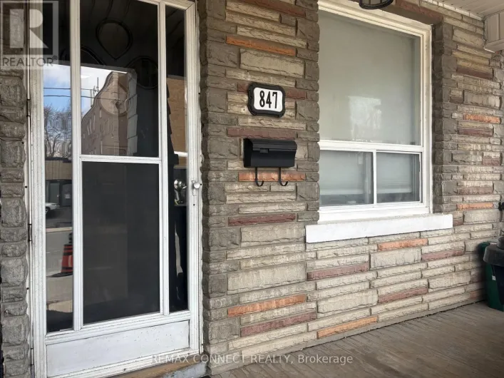 UPPER - 847 PAPE AVENUE, Toronto