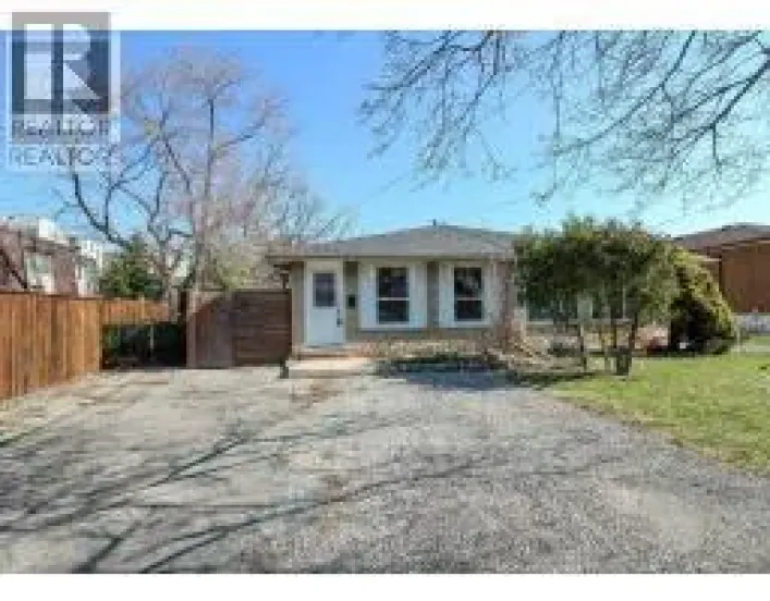 UPPER - 881 LAWRENCE ROAD, Hamilton