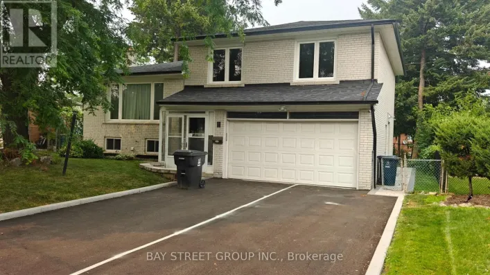 UPPER - 9 MOSEDALE CRESCENT, Toronto