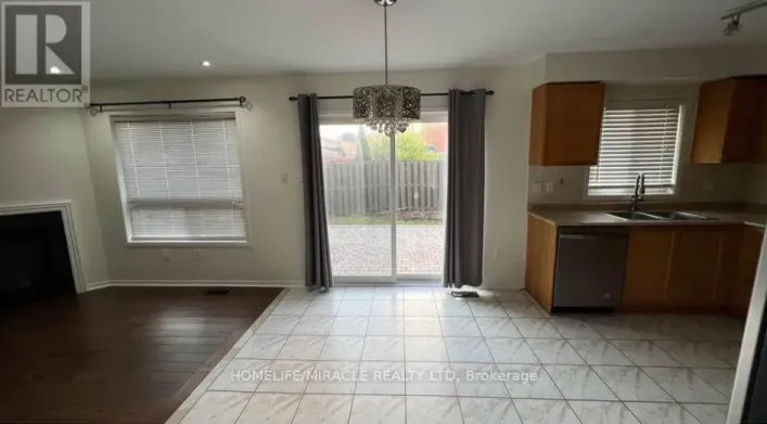 UPPER - 97 CROWN VICTORIA DRIVE, Brampton