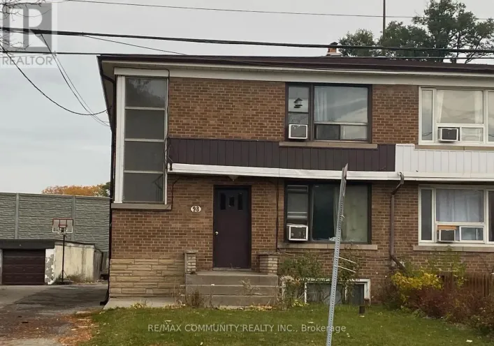 UPPER - 98 NEPTUNE DRIVE, Toronto