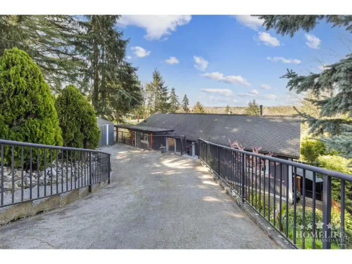 Upper House 7437 GARFIELD DRIVE, Delta