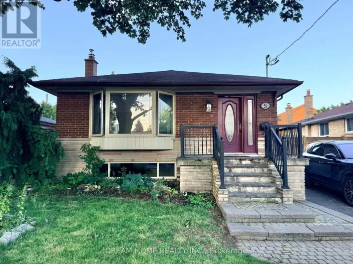 UPPER LEVEL - 5 HORIZON CRESCENT, Toronto