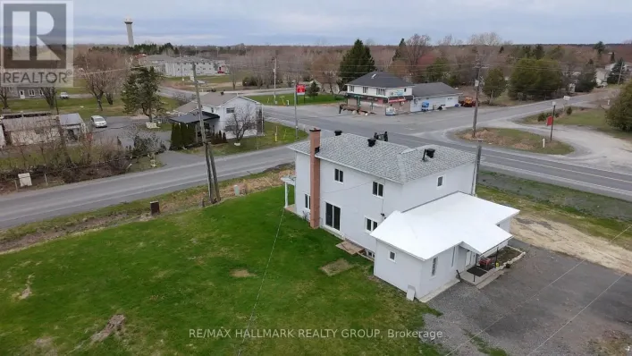 UPPER LEVEL - 612 RUSSELL ROAD, Clarence-Rockland