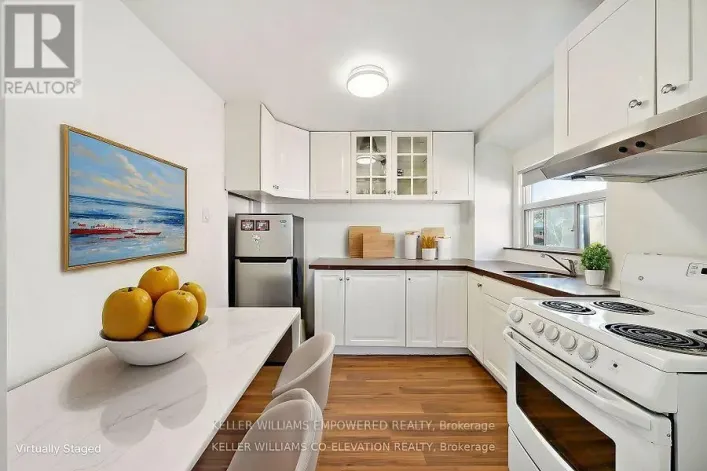 UPPER LEVEL - 681 SCARLETT ROAD, Toronto